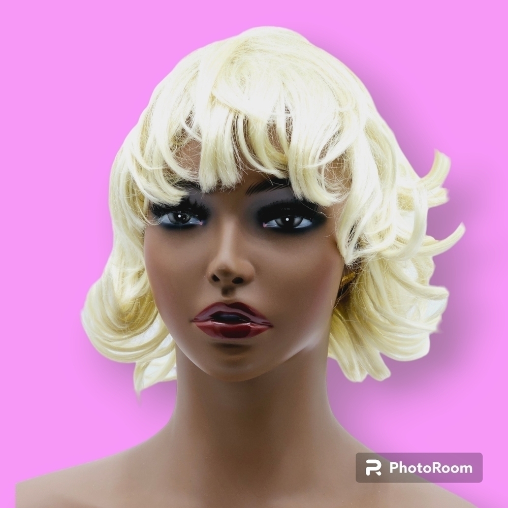 Blonde Short Wavy Synthetic Wig